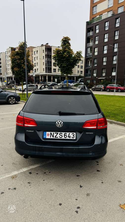 Volkswagen Passat 2013 — engine 1598 cm³, 105 HP (77kW)