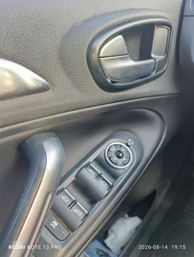Ford S-MAX 2009 — photo 11