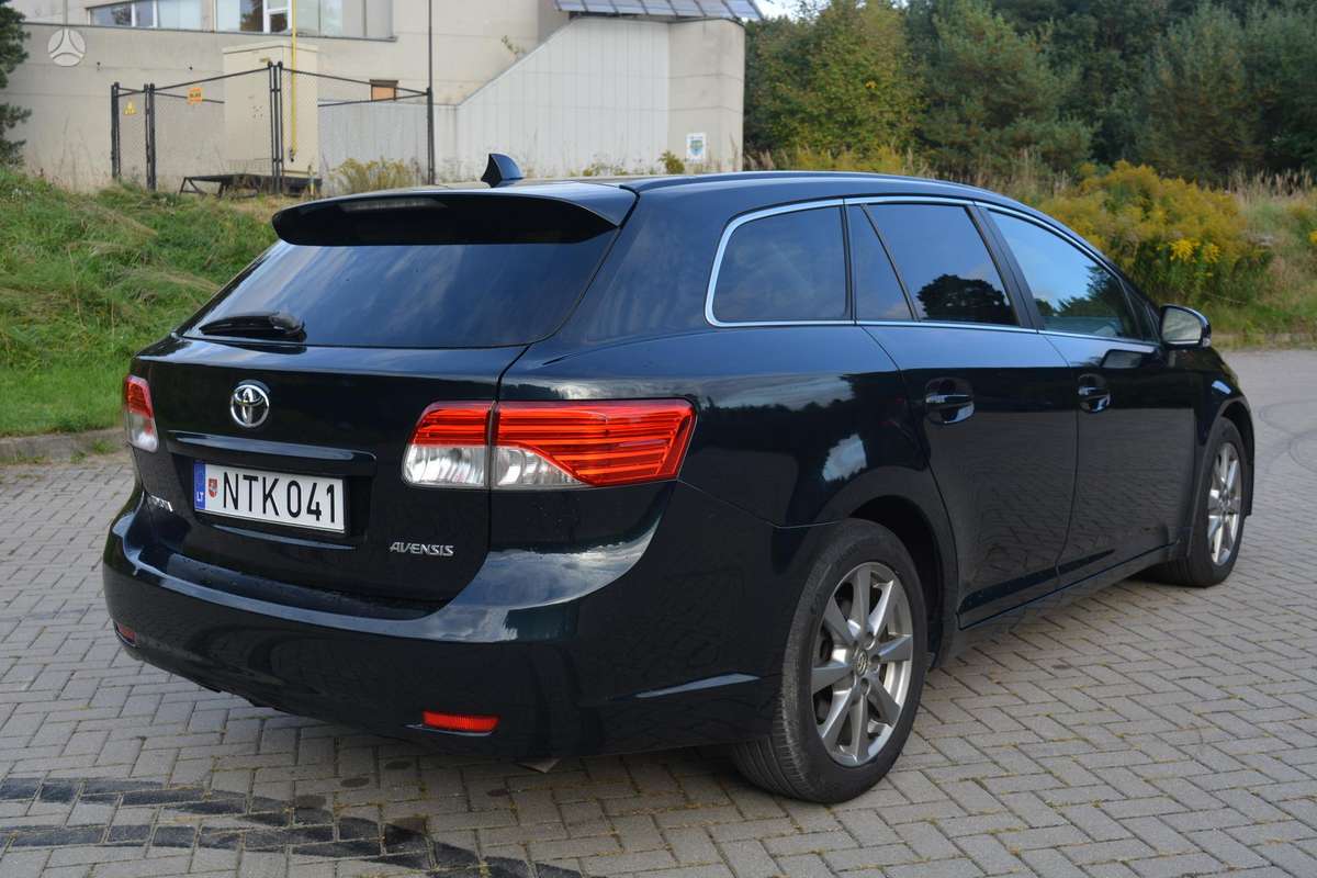Toyota Avensis 2013 — engine 2231 cm³, 177 HP (130kW)