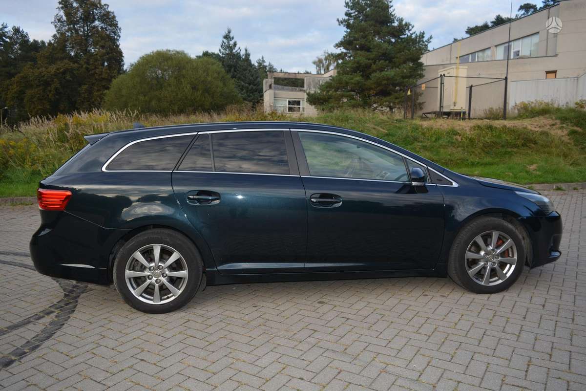 Toyota Avensis 2013 — photo 5