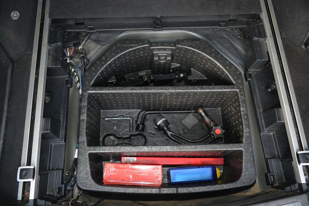 Toyota Avensis 2013 — photo 9
