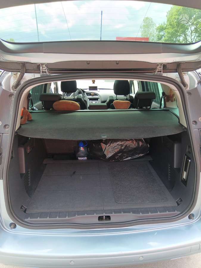 Peugeot 5008 2011 — photo 12