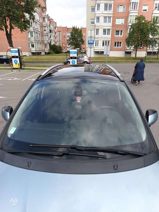 Peugeot 5008 2011 — photo 5