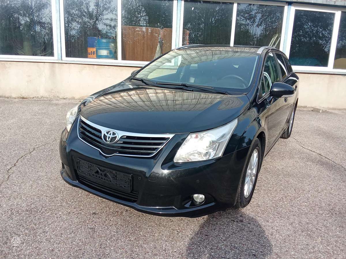 Toyota Avensis 2011 — photo 5