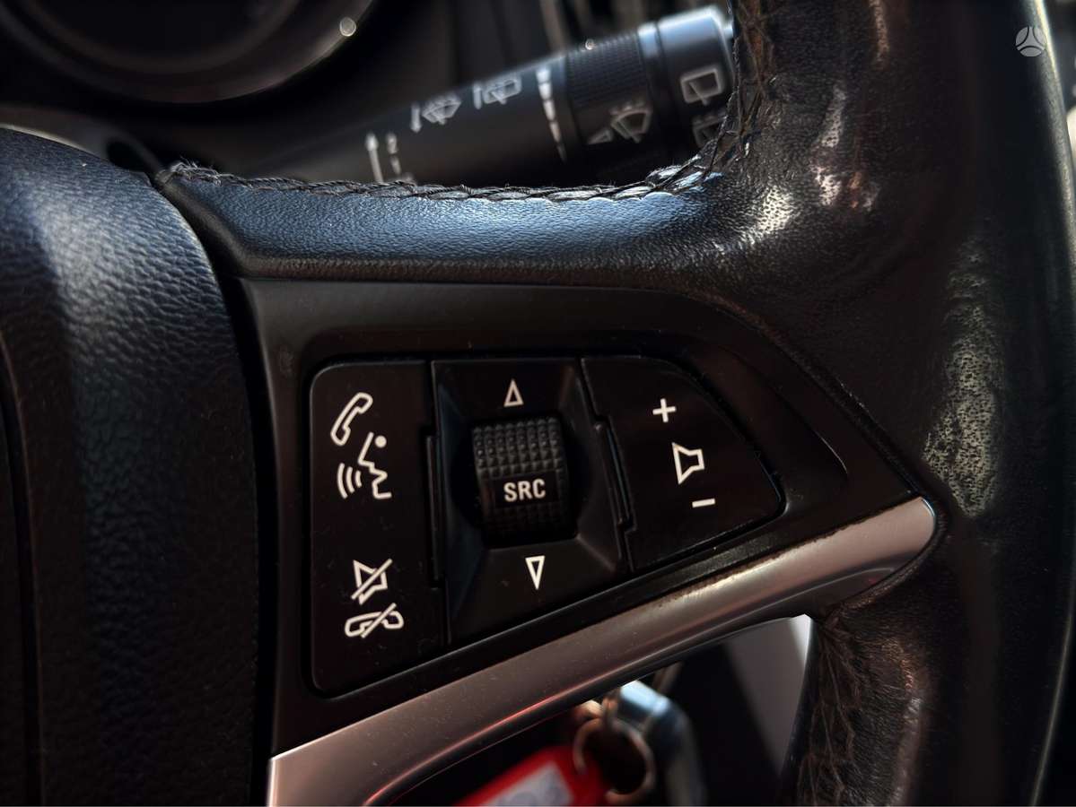Opel Zafira 2013 — photo 19