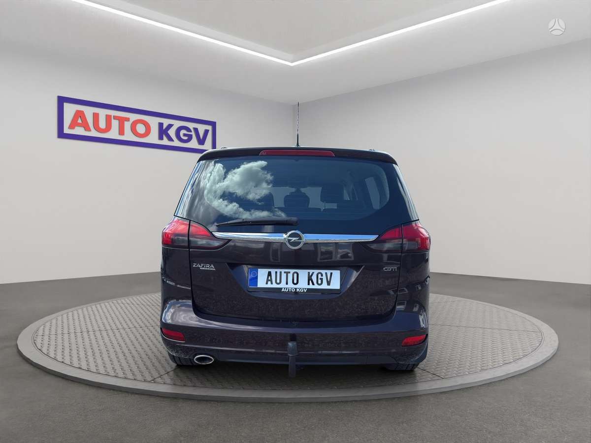 Opel Zafira 2013 — engine 2000 cm³, 165 HP (121kW)