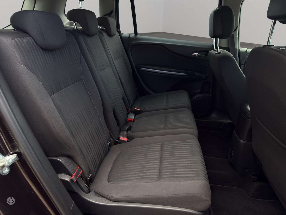 Opel Zafira 2013 — photo 9