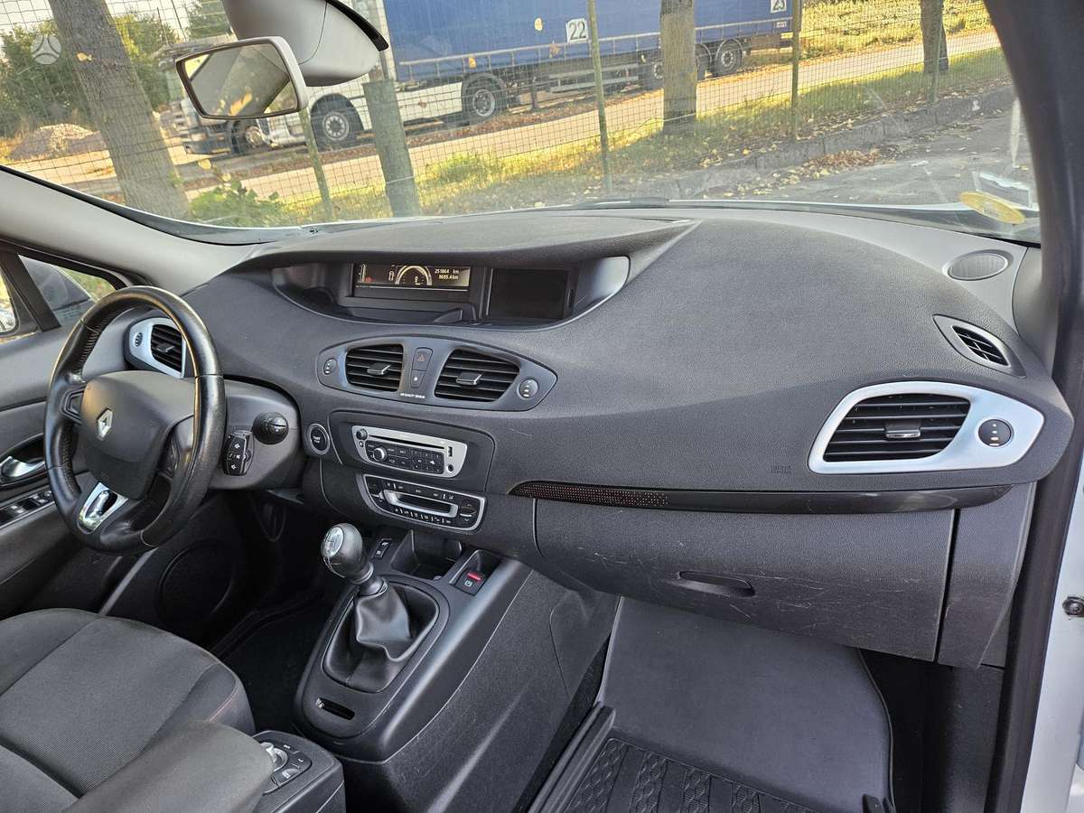 Renault Scenic 2013 — фото 8