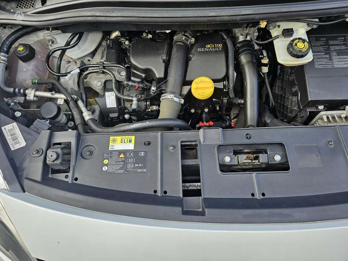 Renault Scenic 2013 — фото 9