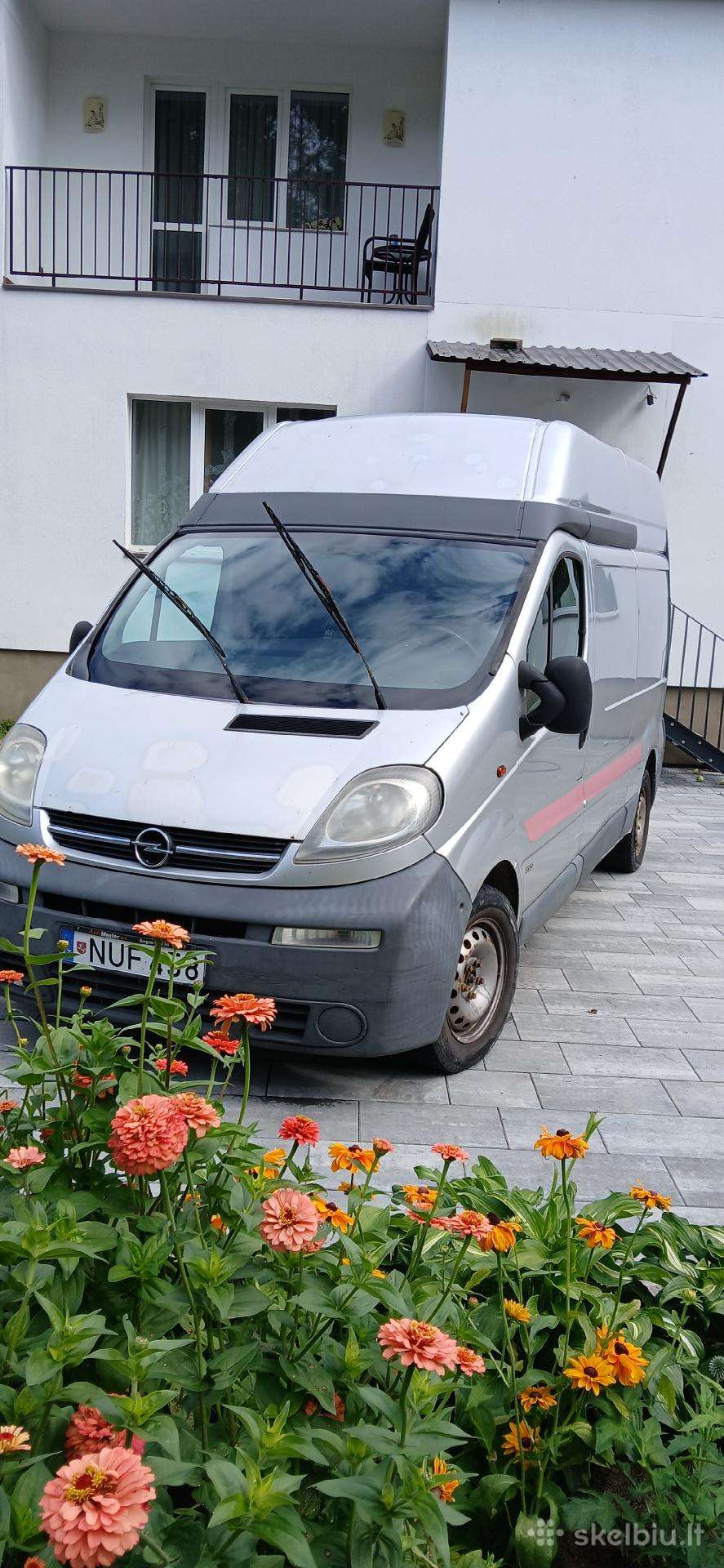 Opel Vivaro 2005 — вигляд ззаду