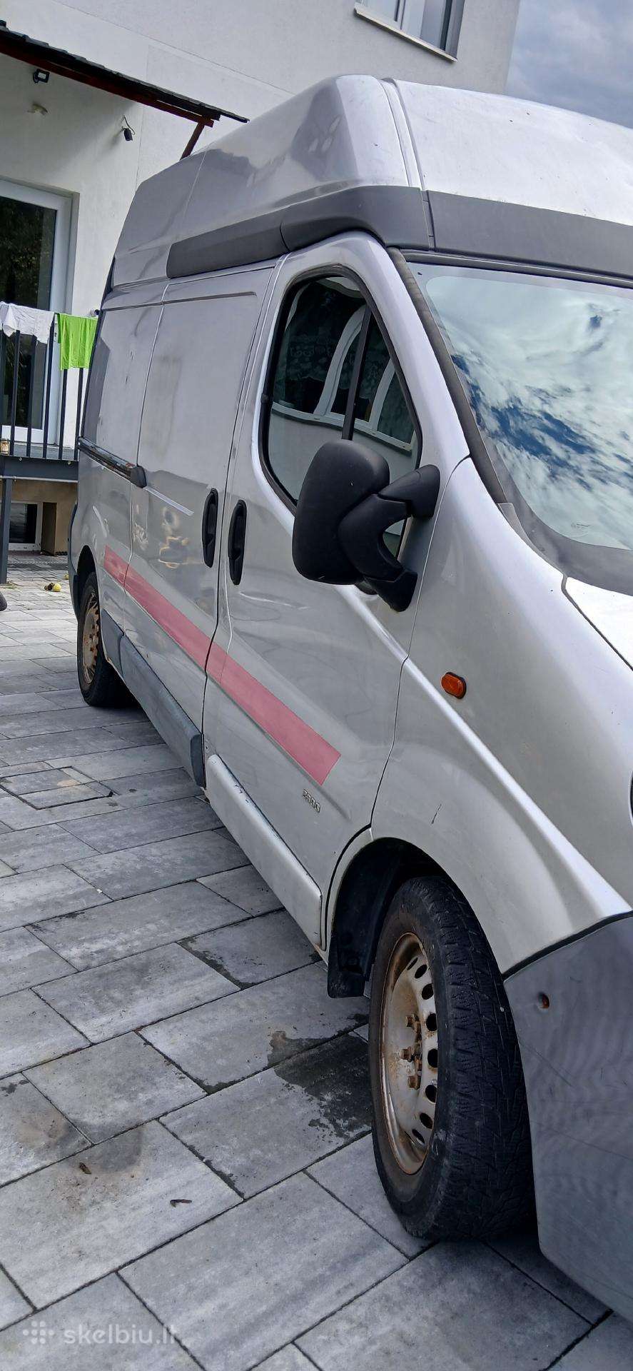 Opel Vivaro 2005 — двигун 2500 cm³, 135 HP (99kW)
