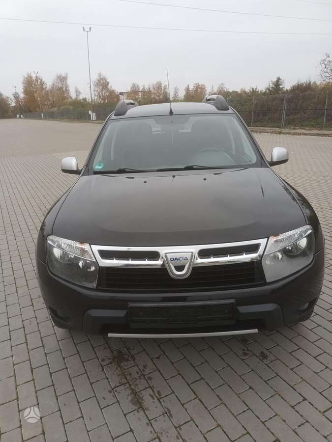 Dacia Duster 2011 — вигляд ззаду