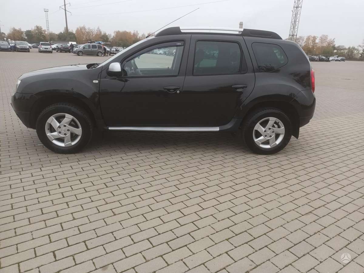 Dacia Duster 2011 — двигун 1461 cm³, 110 HP (81kW)