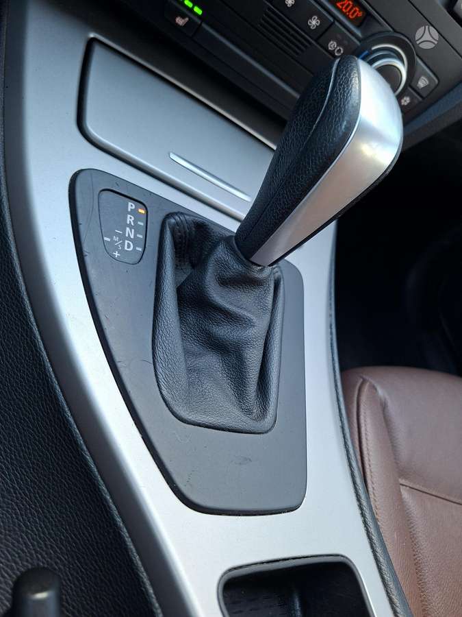 BMW 325 2008 — photo 12