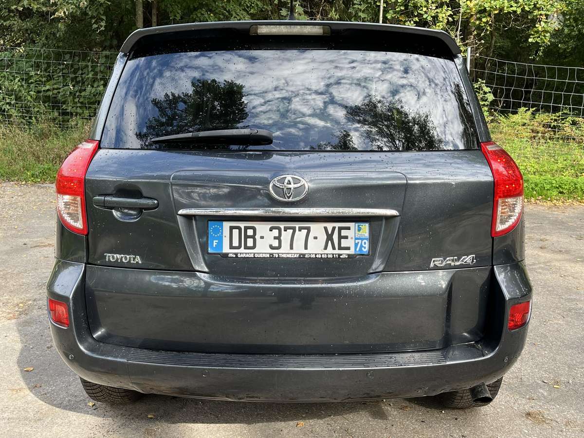 Toyota RAV4 2009 — engine 2231 cm³, 136 HP (100kW)