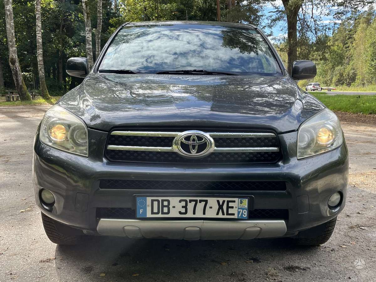 Toyota RAV4 2009 — photo 8