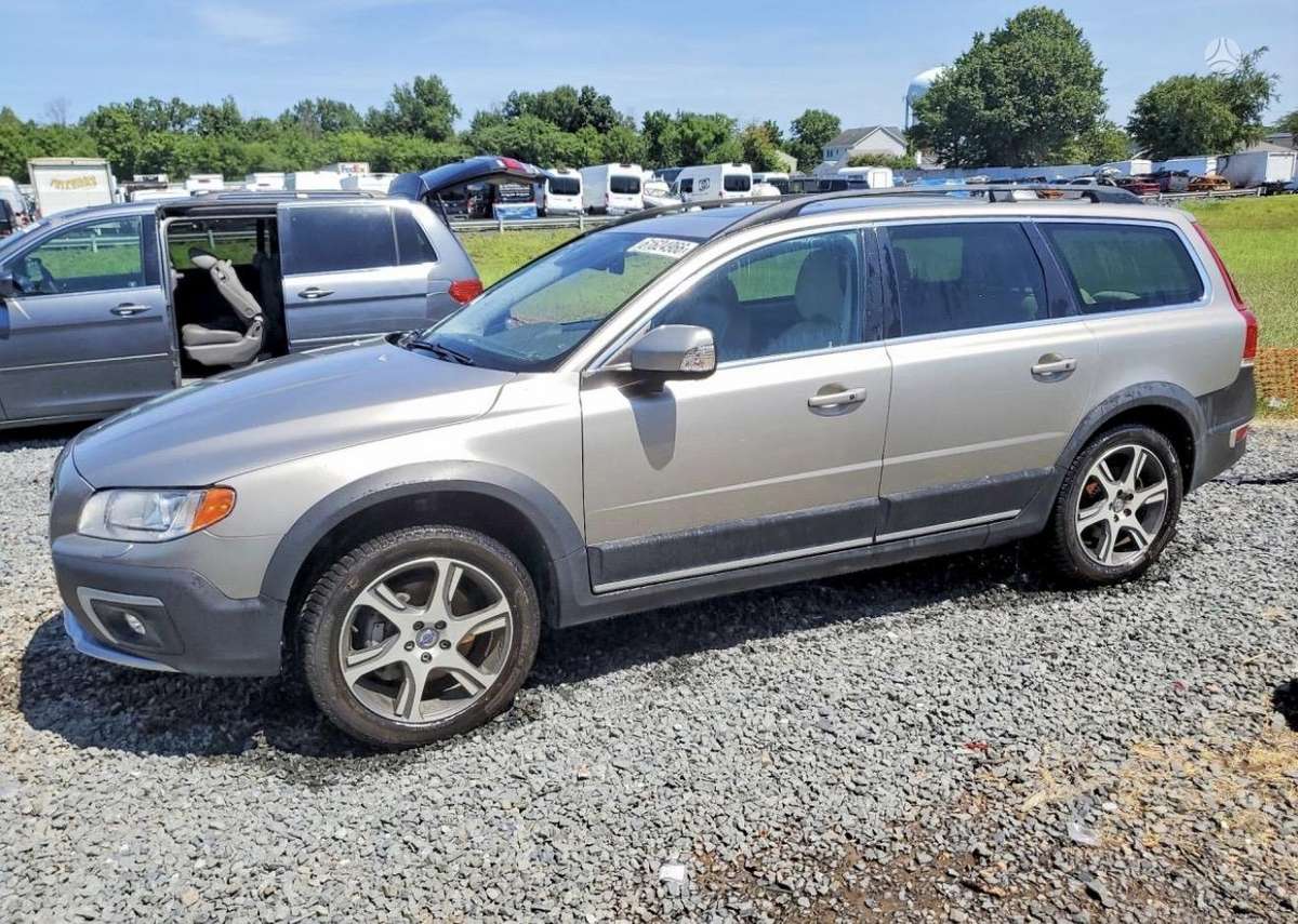 Volvo XC70 2015 — vehicle for AFU Ukraine