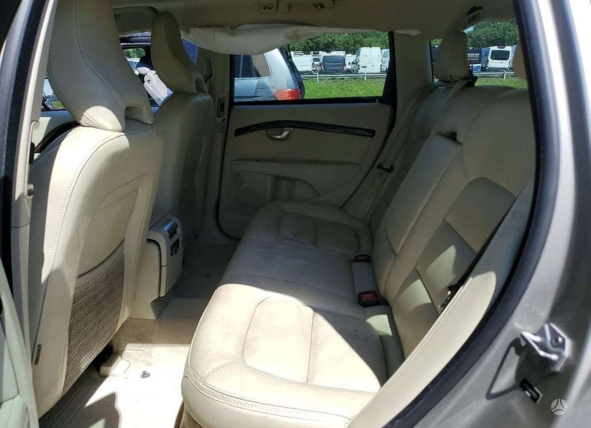 Volvo XC70 2015 — photo 10