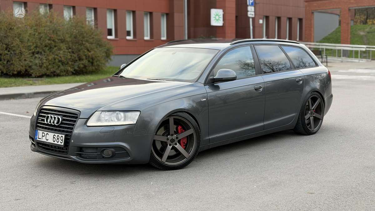 Audi A6 2010 — вигляд ззаду