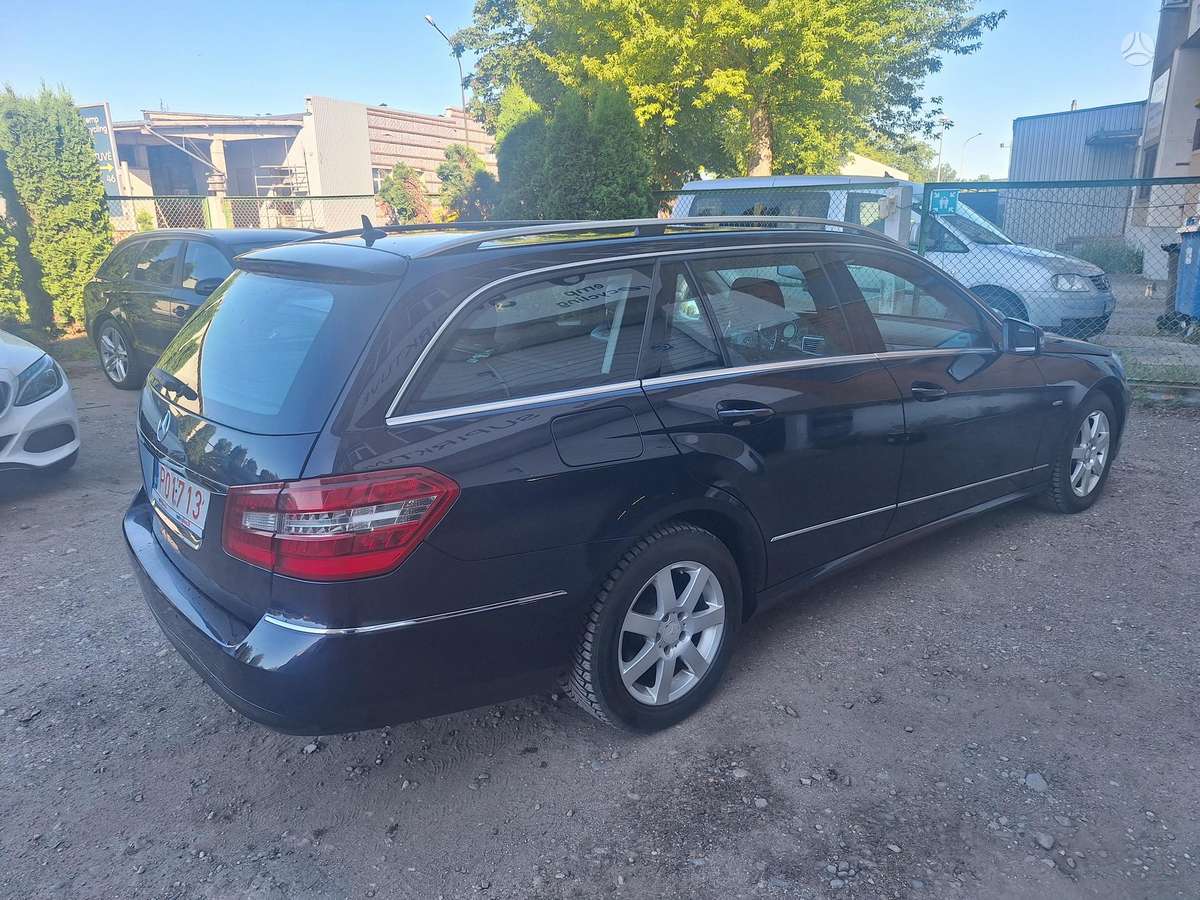 Mercedes-Benz E220 2010 — photo 5