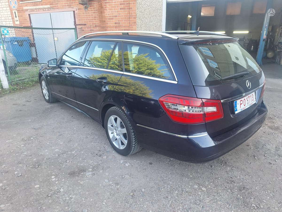 Mercedes-Benz E220 2010 — photo 6
