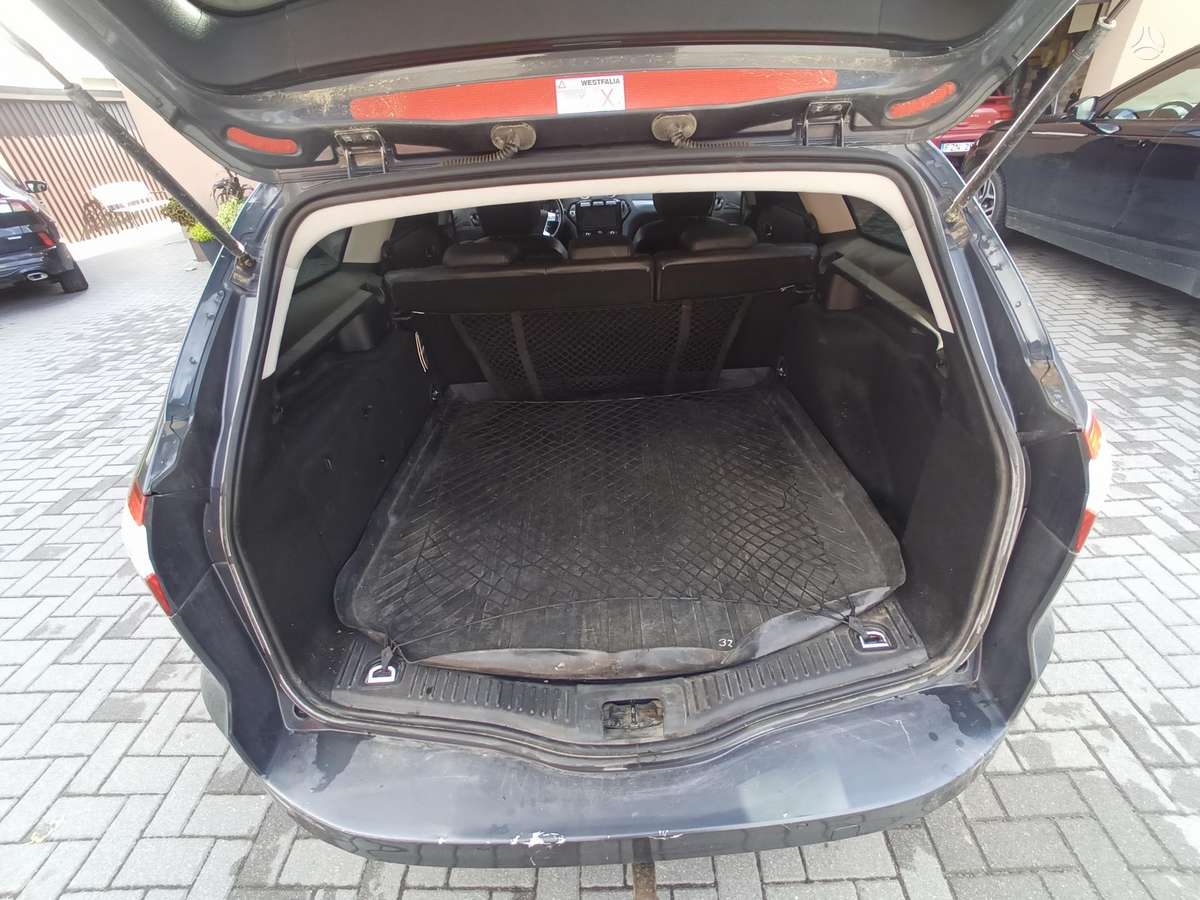 Ford Mondeo 2008 — rear view