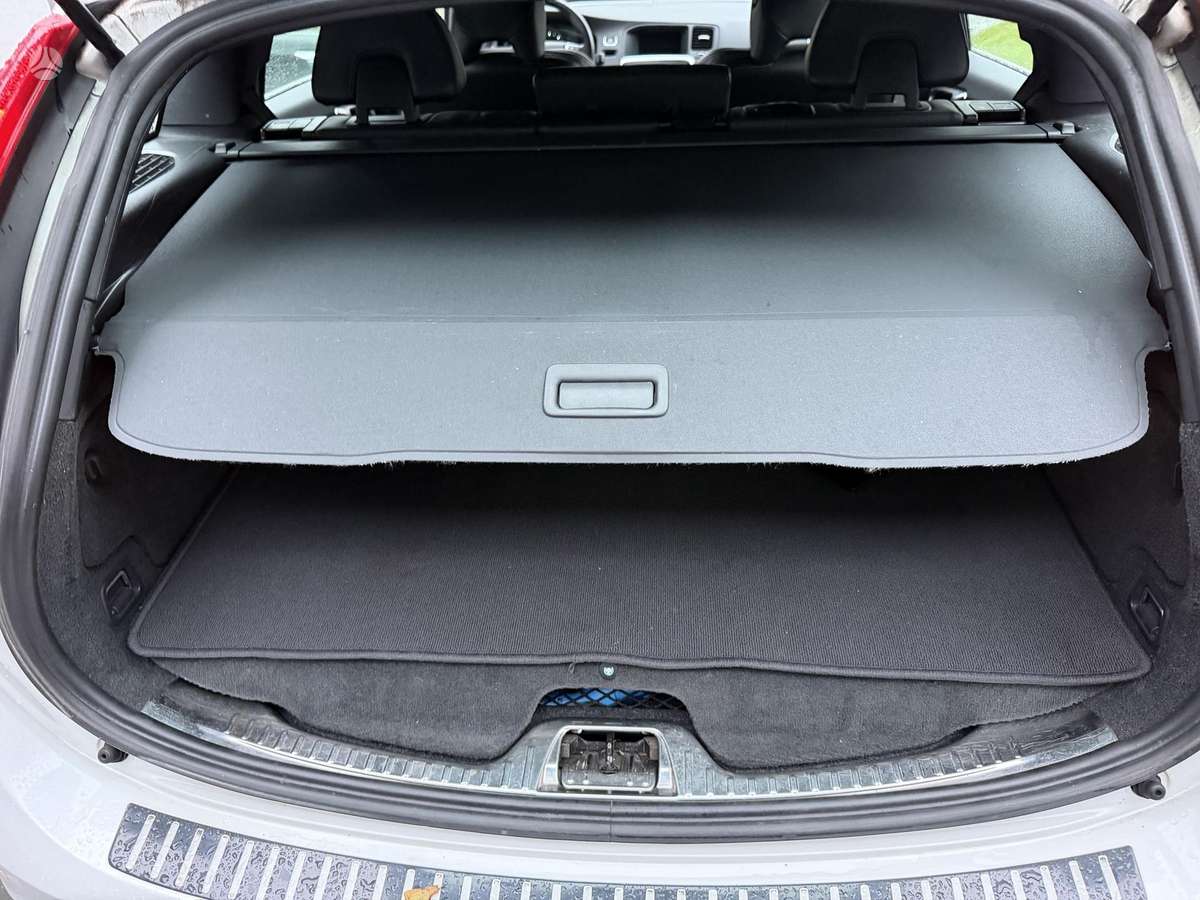 Volvo V60 2014 — photo 13