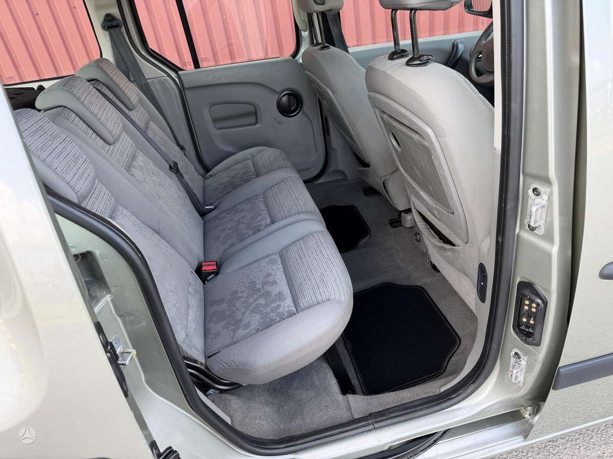 Renault Kangoo 2009 — photo 15