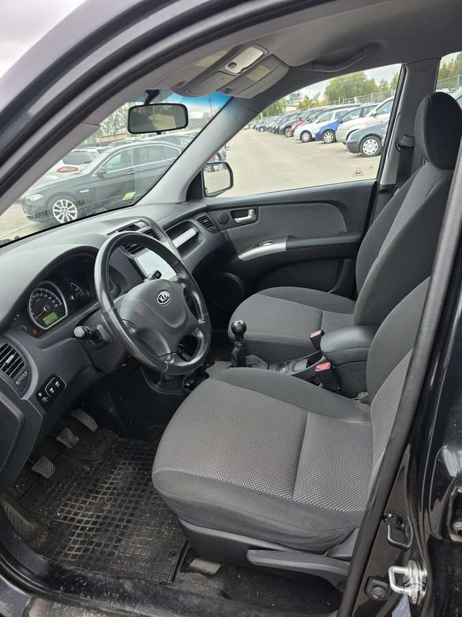 Kia Sportage 2009 — photo 18
