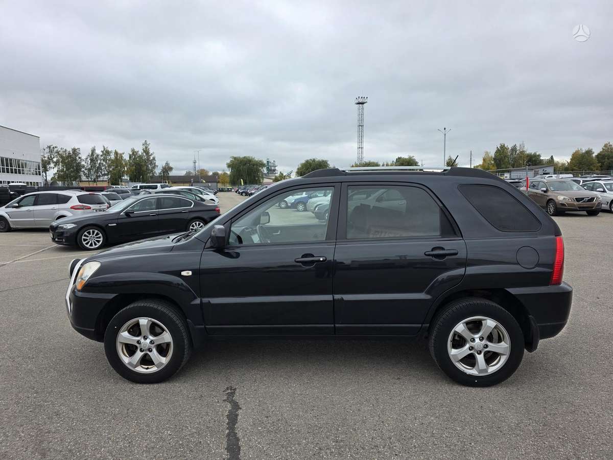 Kia Sportage 2009 — engine 1975 cm³, 141 HP (104kW)