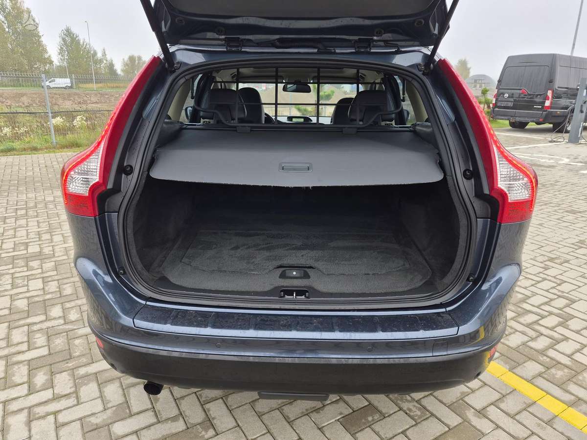 Volvo XC60 2011 — photo 12