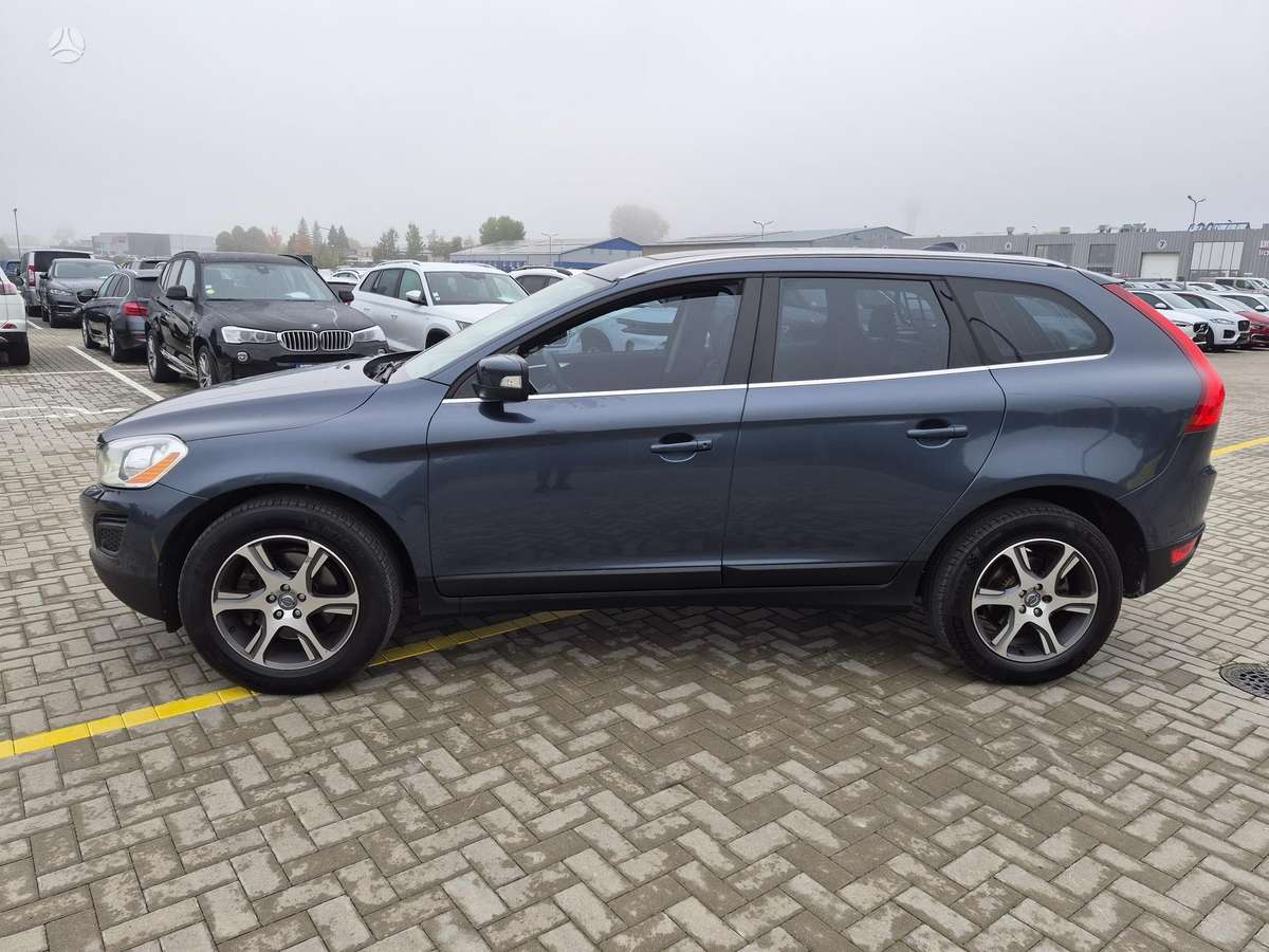 Volvo XC60 2011 — engine 1984 cm³, 163 HP (120kW)