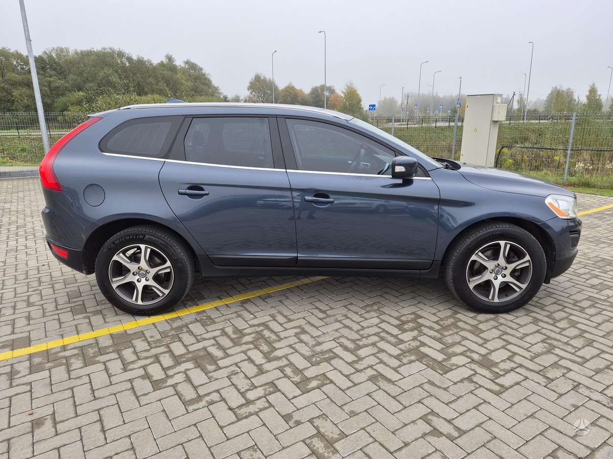 Volvo XC60 2011 — photo 5