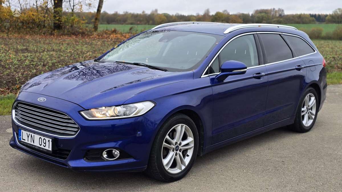 Ford Mondeo 2015 — салон