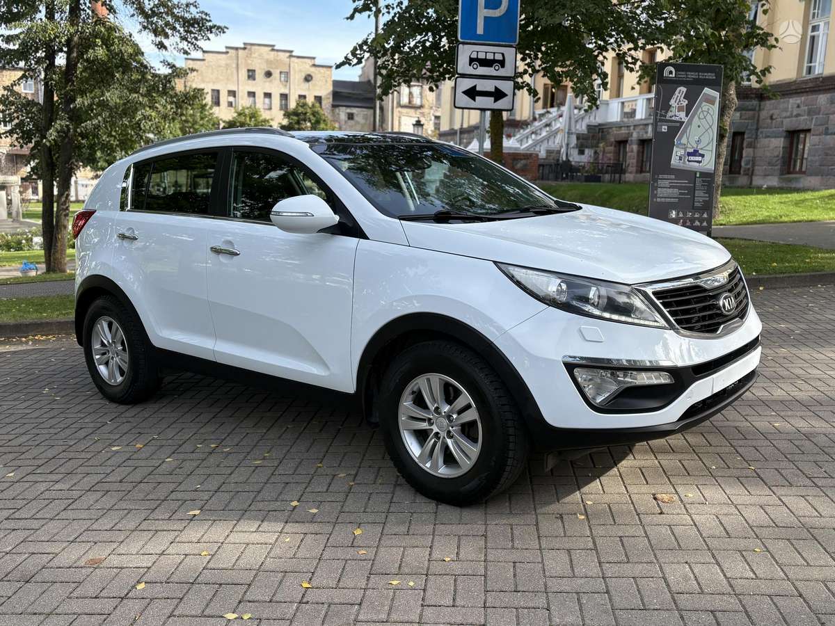 Kia Sportage 2013 — rear view