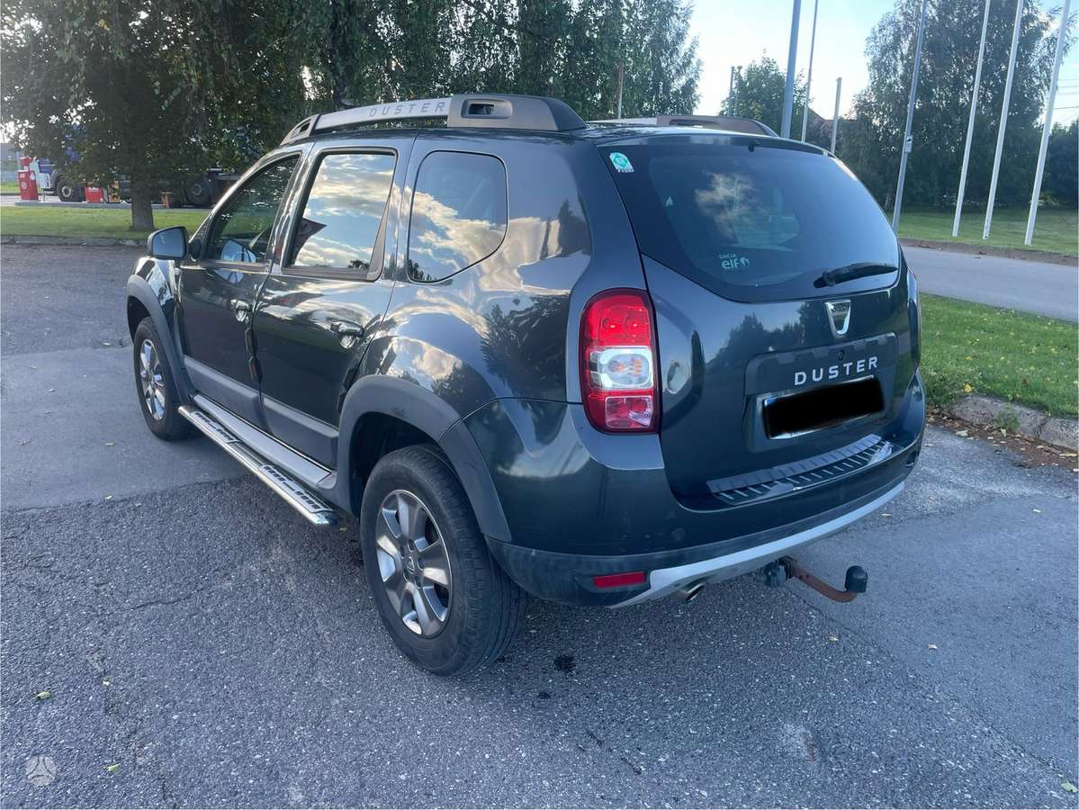 Dacia Duster 2014 — interior