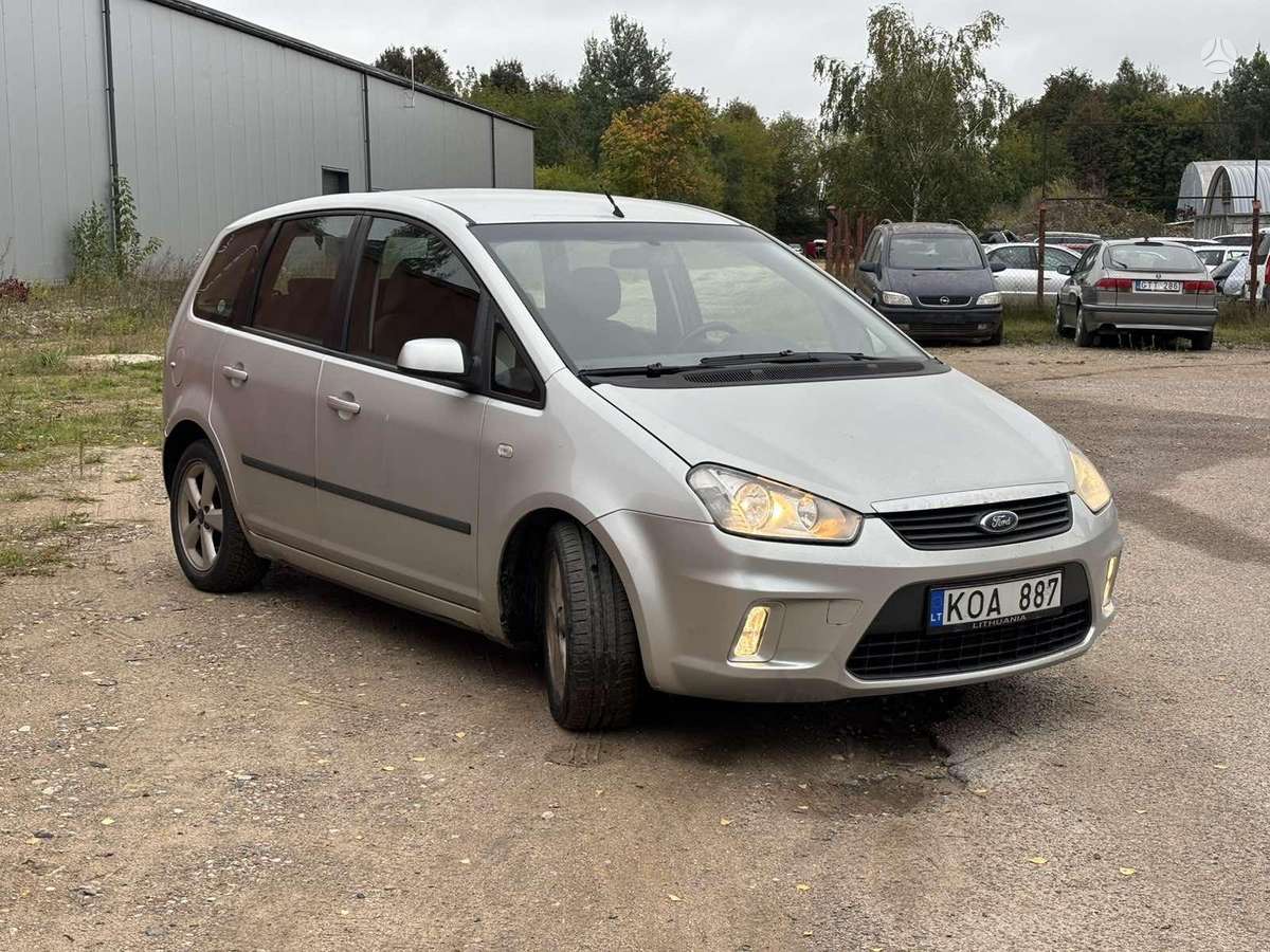 Ford C-MAX 2008 — rear view