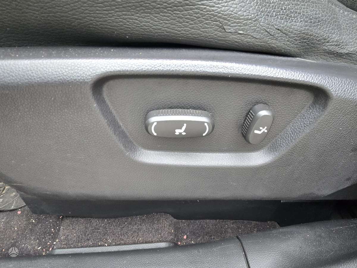 Opel Antara 2009 — photo 11