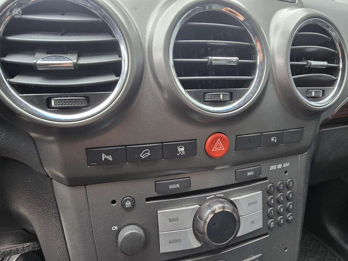 Opel Antara 2009 — photo 15
