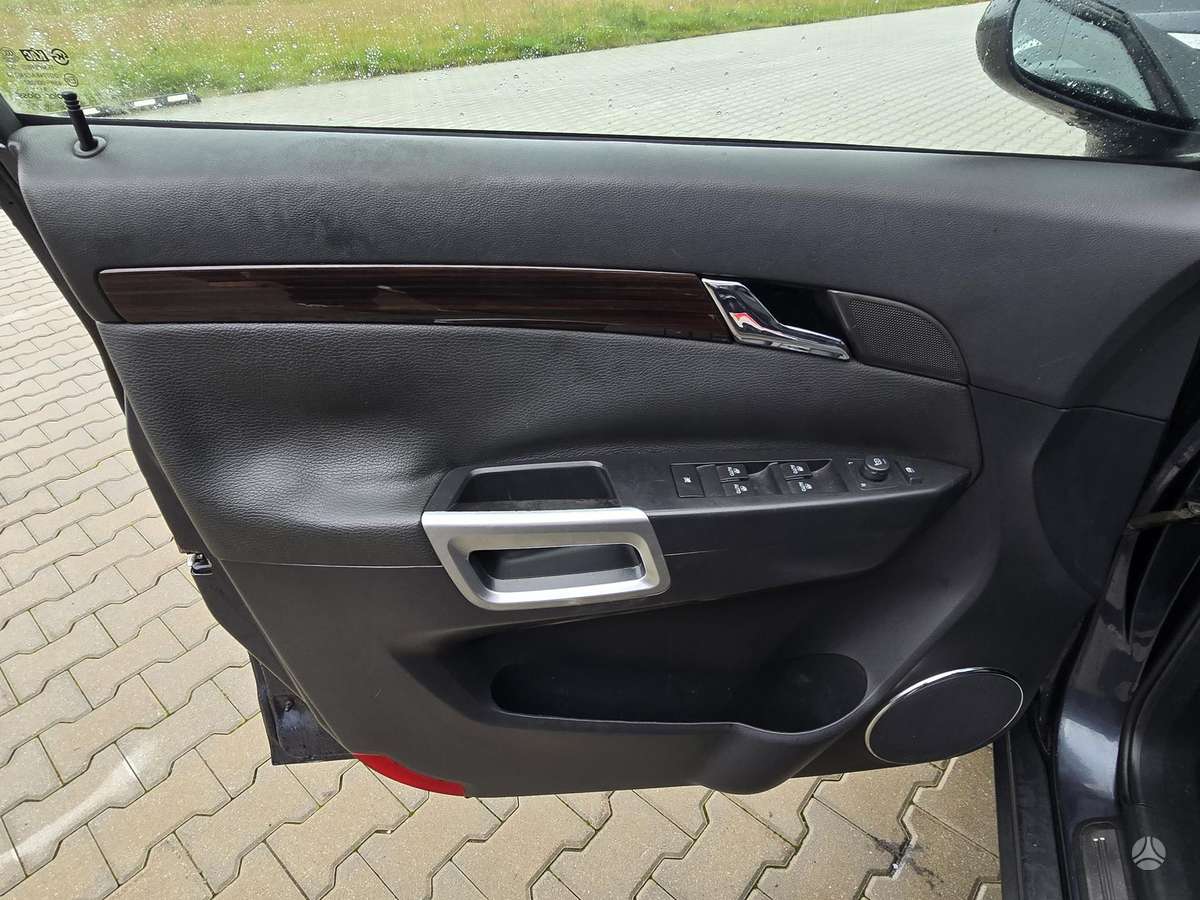 Opel Antara 2009 — photo 16