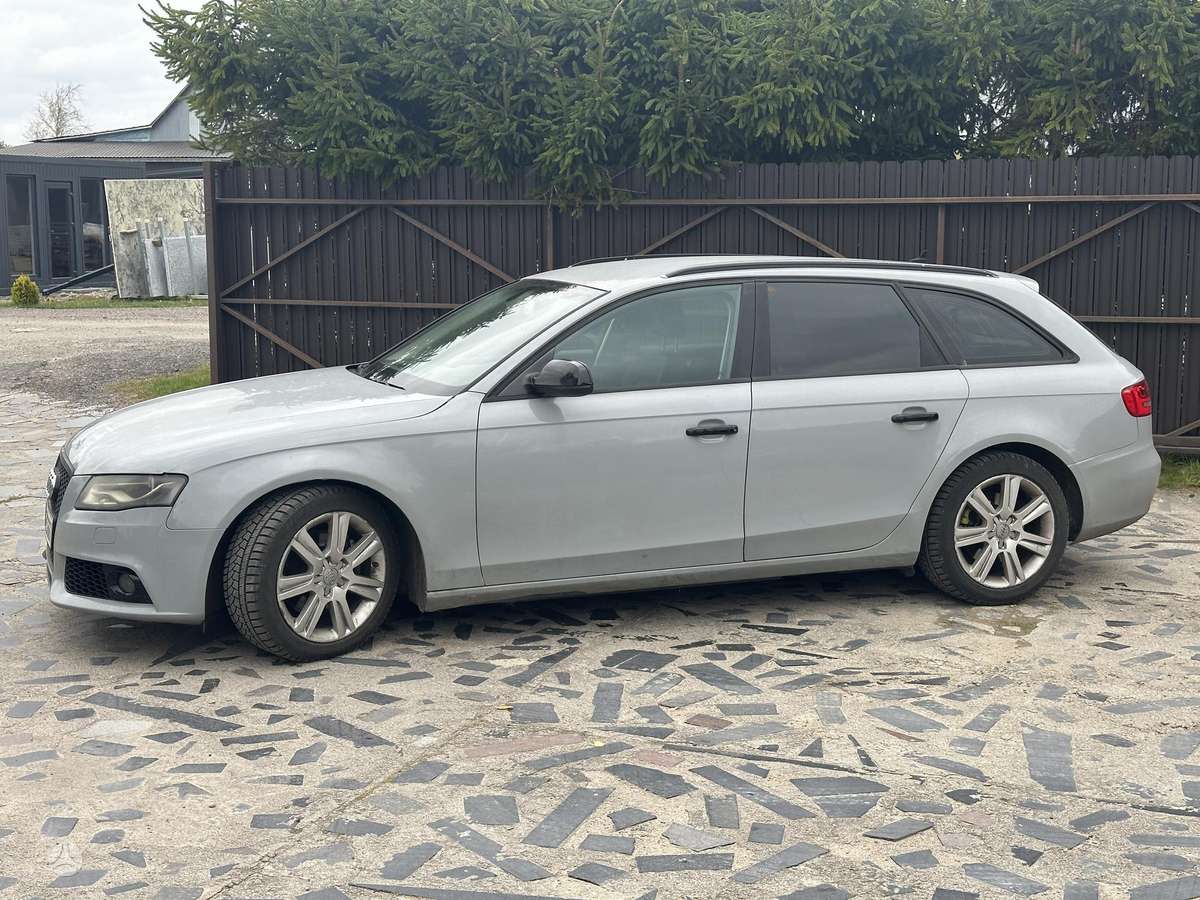 Audi A4 2009 — двигун 1968 cm³, 143 HP (105kW)