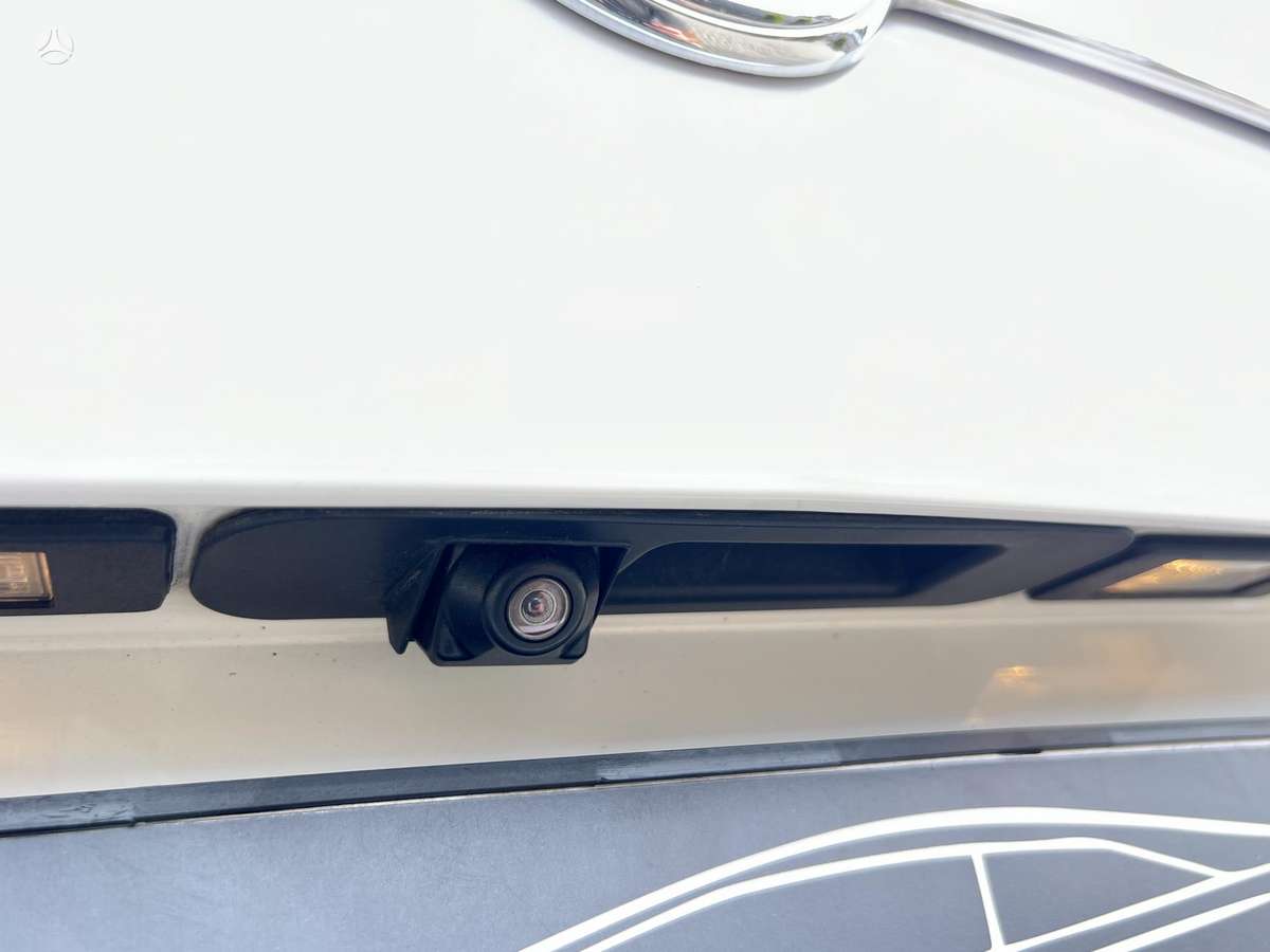 Opel Zafira 2015 — фото 15