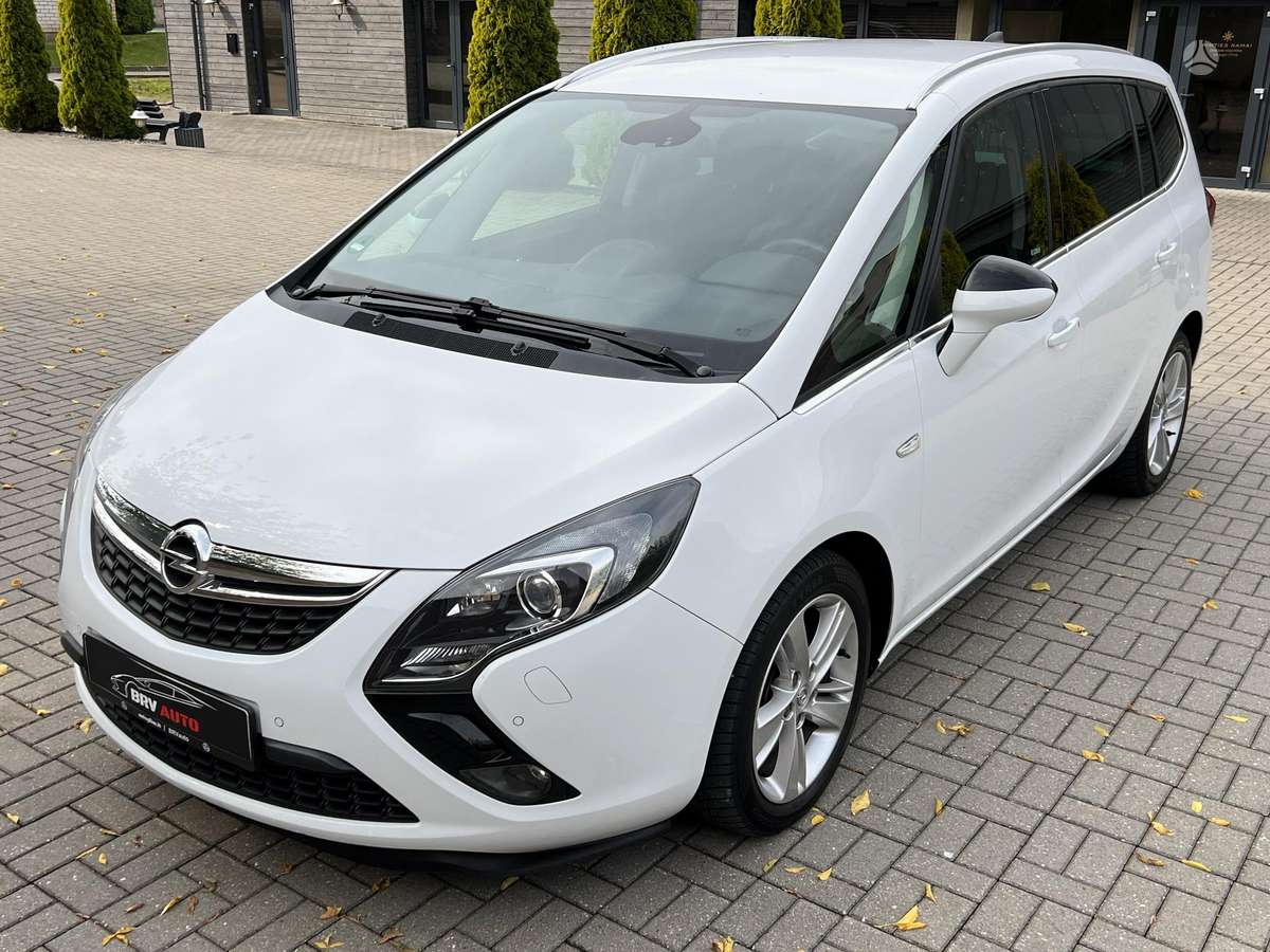 Opel Zafira 2015 — фото 17