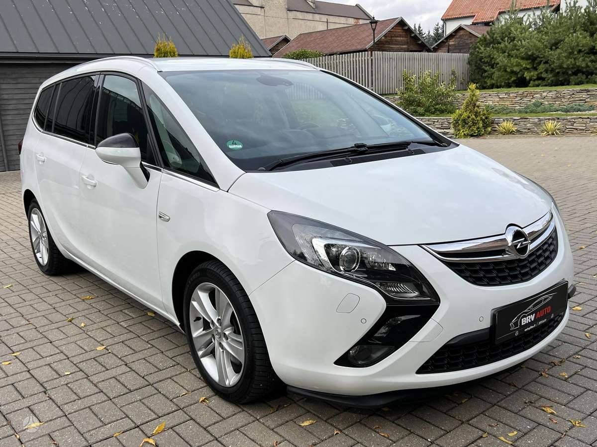 Opel Zafira 2015 — фото 18