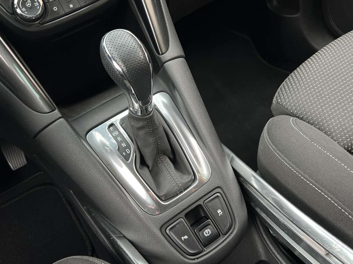 Opel Zafira 2015 — фото 33