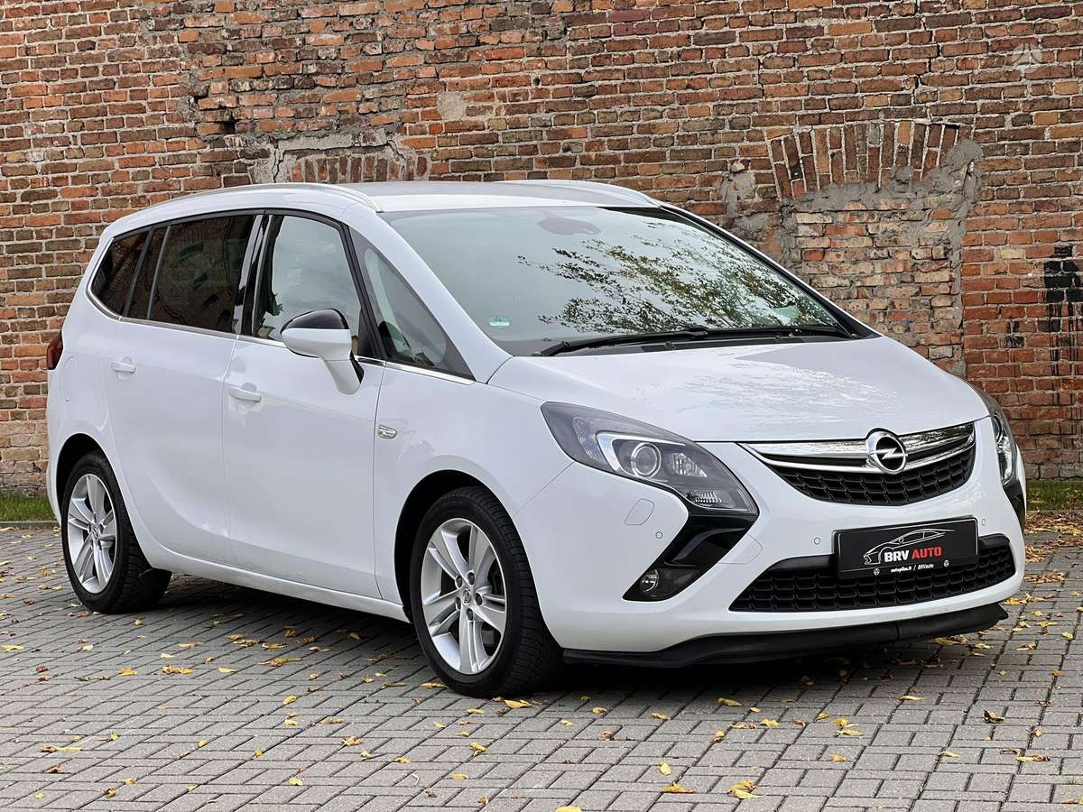 Opel Zafira 2015 — фото 5