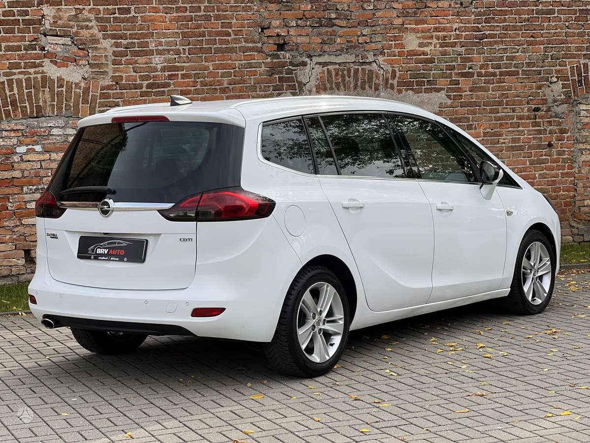 Opel Zafira 2015 — фото 7