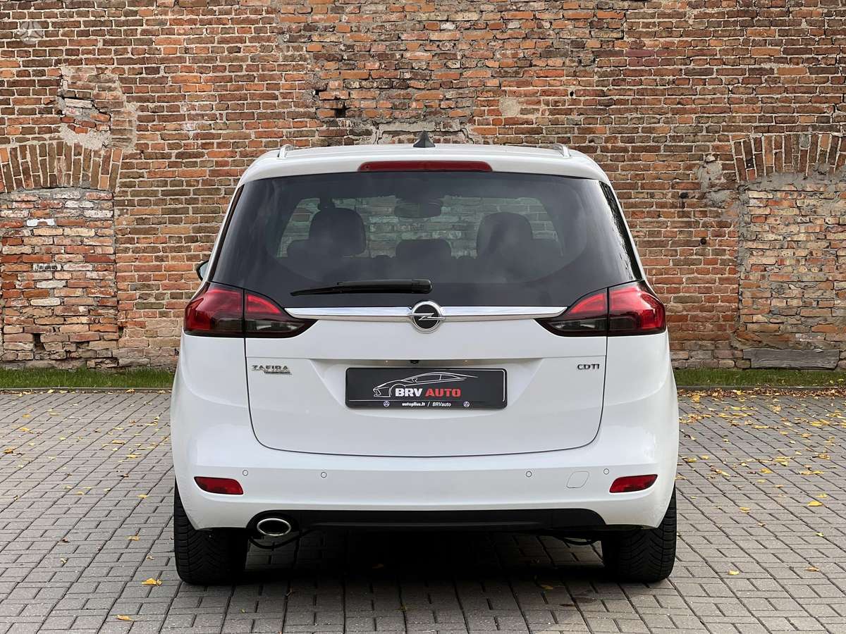 Opel Zafira 2015 — фото 8