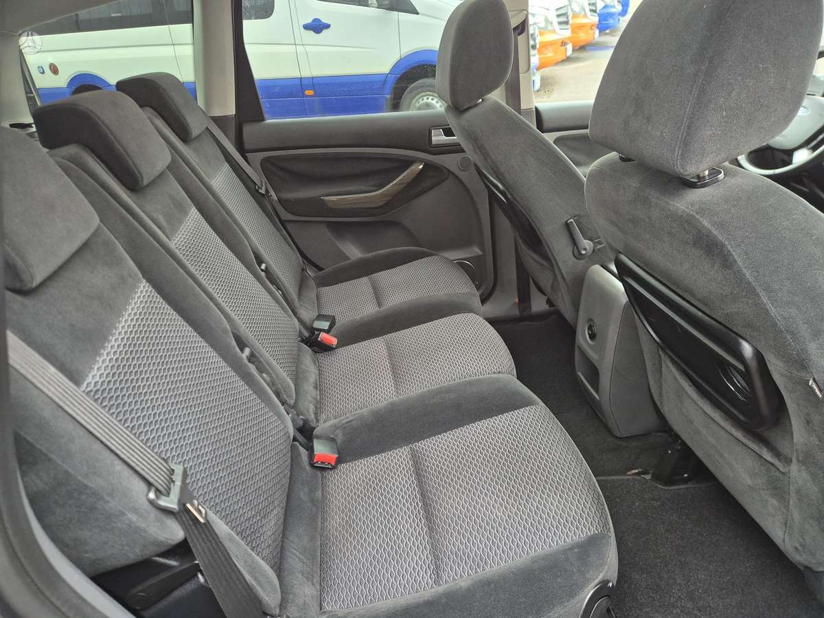 Ford C-MAX 2008 — photo 18