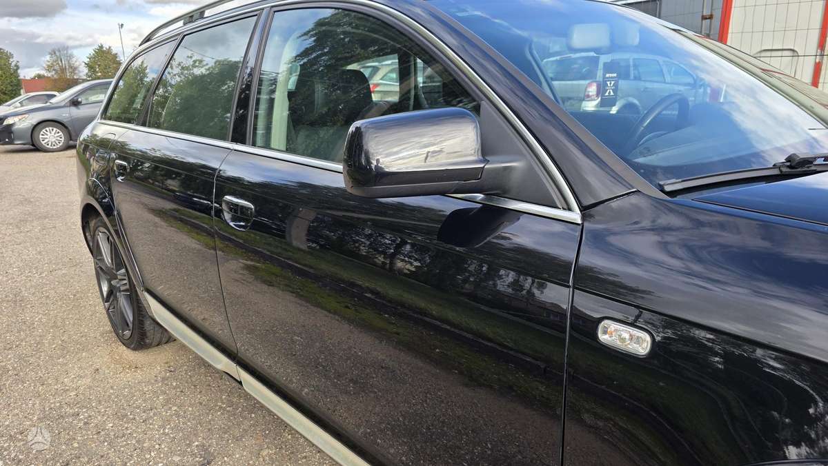 Audi A6 2009 — photo 17